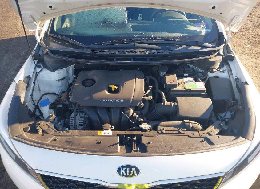 Photo 10 of 2017 Kia Forte LX (VIN 3KPFK4A76HE100839)