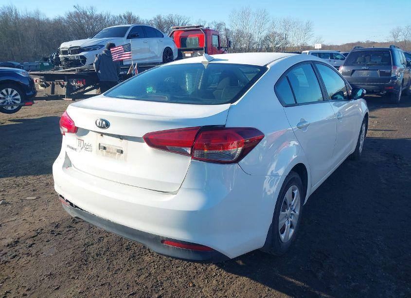 Photo 18 of 2017 Kia Forte LX (VIN 3KPFK4A76HE100839)