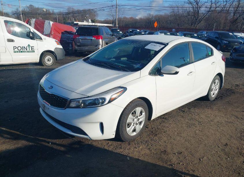 Photo 2 of 2017 Kia Forte LX (VIN 3KPFK4A76HE100839)