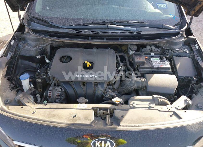 Photo 10 of 2017 Kia Forte LX (VIN 3KPFK4A76HE102123)