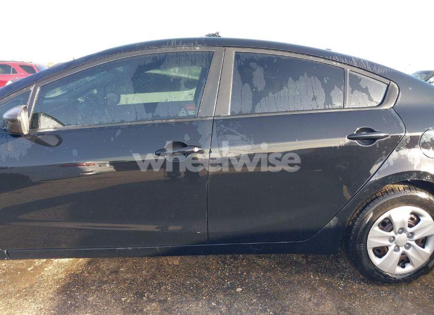 Photo 14 of 2017 Kia Forte LX (VIN 3KPFK4A76HE102123)