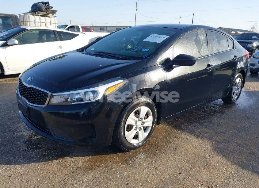Photo 2 of 2017 Kia Forte LX (VIN 3KPFK4A76HE102123)