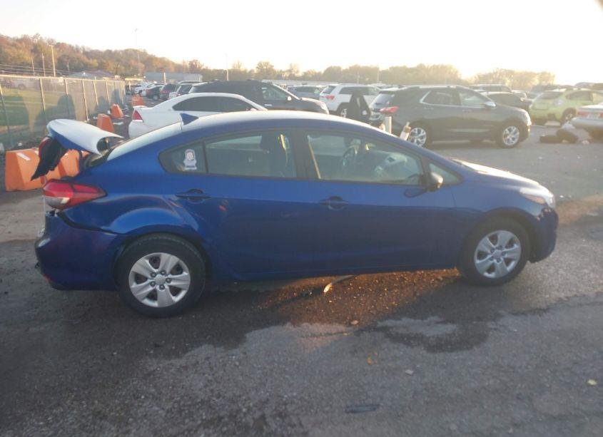 Photo 13 of 2017 Kia Forte LX (VIN 3KPFK4A76HE157817)