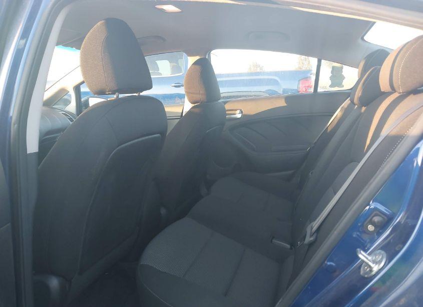 Photo 8 of 2017 Kia Forte LX (VIN 3KPFK4A76HE157817)