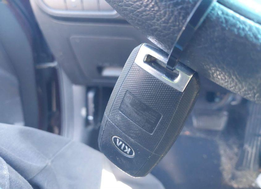 Photo 11 of 2018 Kia Forte LX (VIN 3KPFK4A76JE169861)