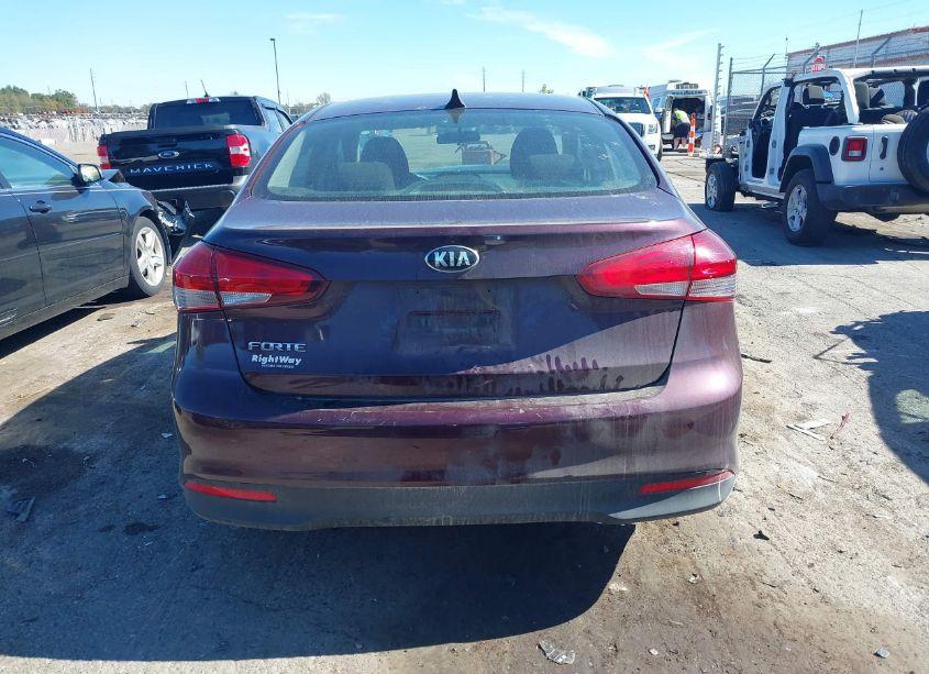 Photo 17 of 2018 Kia Forte LX (VIN 3KPFK4A76JE169861)
