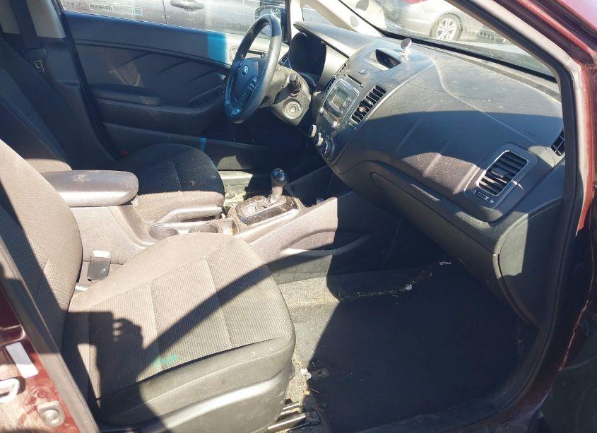 Photo 5 of 2018 Kia Forte LX (VIN 3KPFK4A76JE169861)