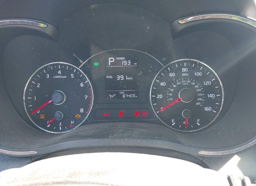 Photo 7 of 2018 Kia Forte LX (VIN 3KPFK4A76JE169861)