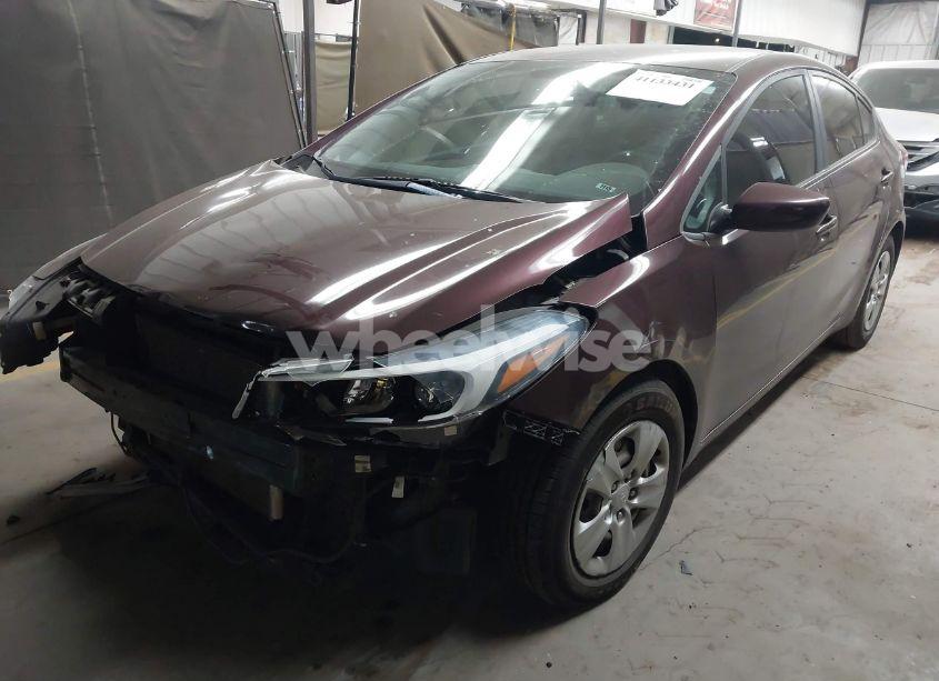 Photo 2 of 2018 Kia Forte LX (VIN 3KPFK4A76JE180875)