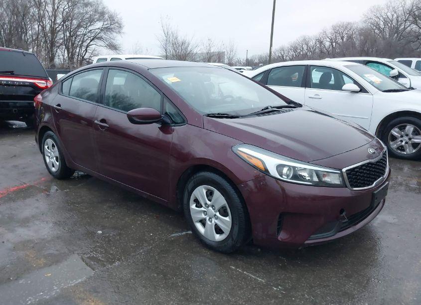 2018 Kia Forte LX (VIN 3KPFK4A76JE187468) main photo