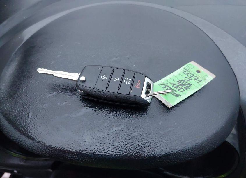 Photo 11 of 2018 Kia Forte LX (VIN 3KPFK4A76JE187468)