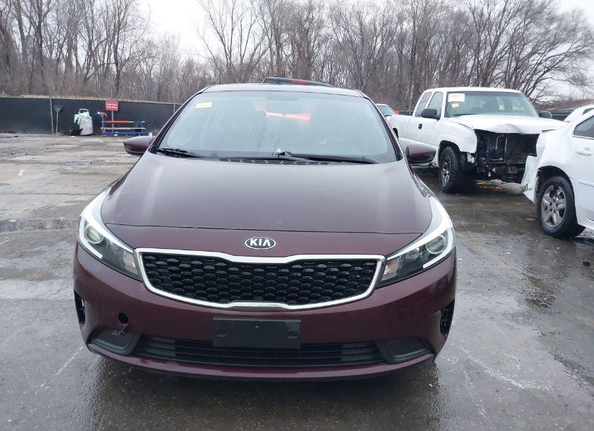 Photo 13 of 2018 Kia Forte LX (VIN 3KPFK4A76JE187468)