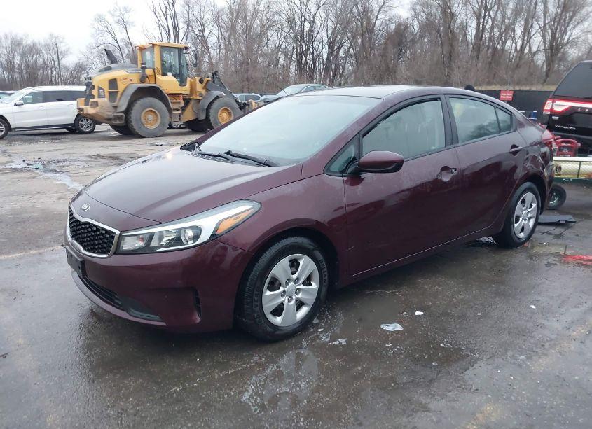 Photo 2 of 2018 Kia Forte LX (VIN 3KPFK4A76JE187468)