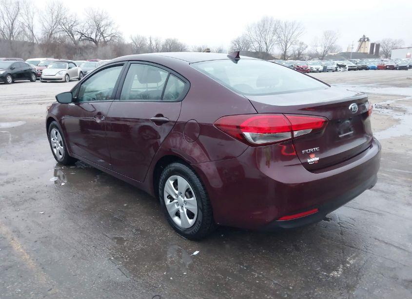 Photo 3 of 2018 Kia Forte LX (VIN 3KPFK4A76JE187468)