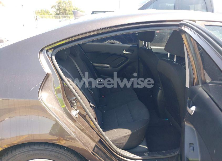 Photo 8 of 2018 Kia Forte LX (VIN 3KPFK4A76JE194226)