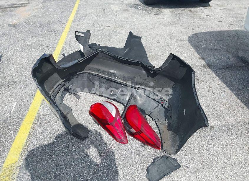 Photo 12 of 2018 Kia Forte LX (VIN 3KPFK4A76JE221683)