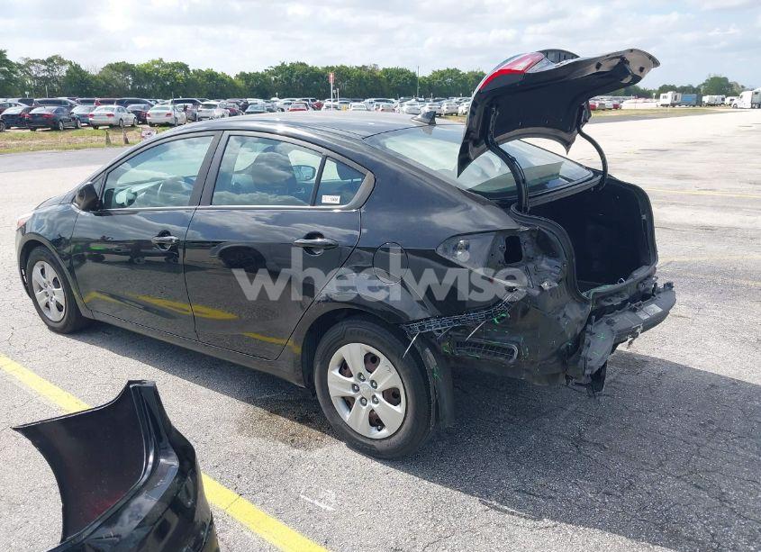 Photo 3 of 2018 Kia Forte LX (VIN 3KPFK4A76JE221683)