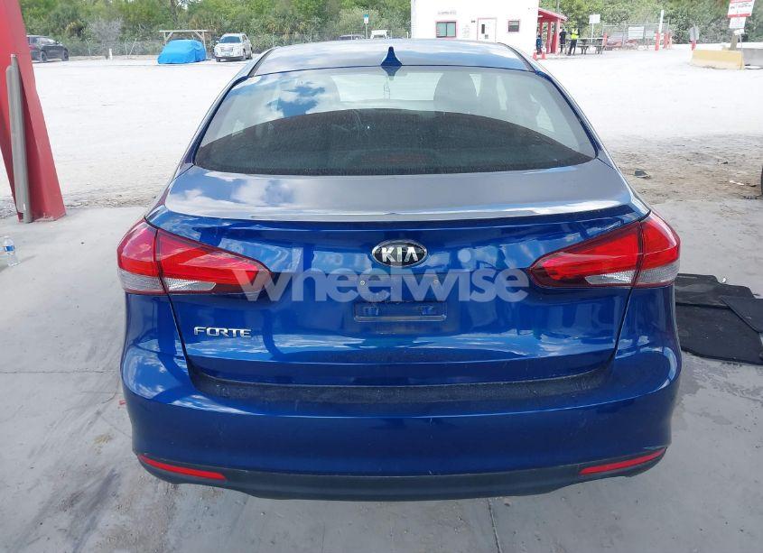Photo 16 of 2018 Kia Forte LX (VIN 3KPFK4A76JE221814)