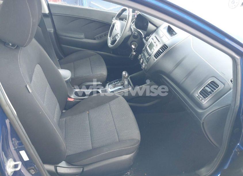 Photo 5 of 2018 Kia Forte LX (VIN 3KPFK4A76JE221814)