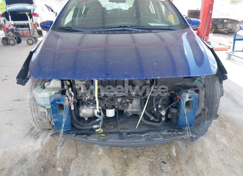 Photo 6 of 2018 Kia Forte LX (VIN 3KPFK4A76JE221814)