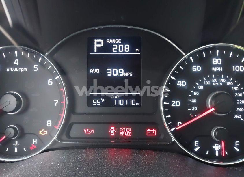 Photo 15 of 2018 Kia Forte LX (VIN 3KPFK4A76JE236717)