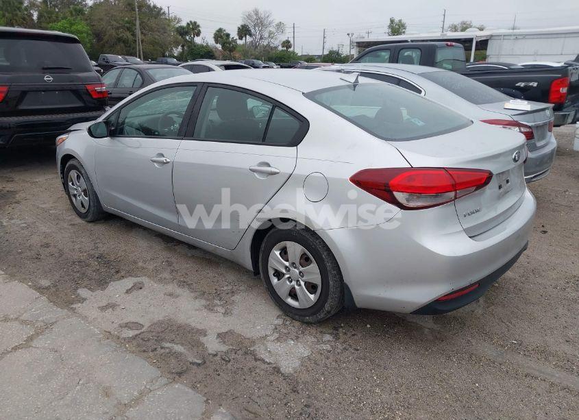 Photo 3 of 2018 Kia Forte LX (VIN 3KPFK4A76JE236717)