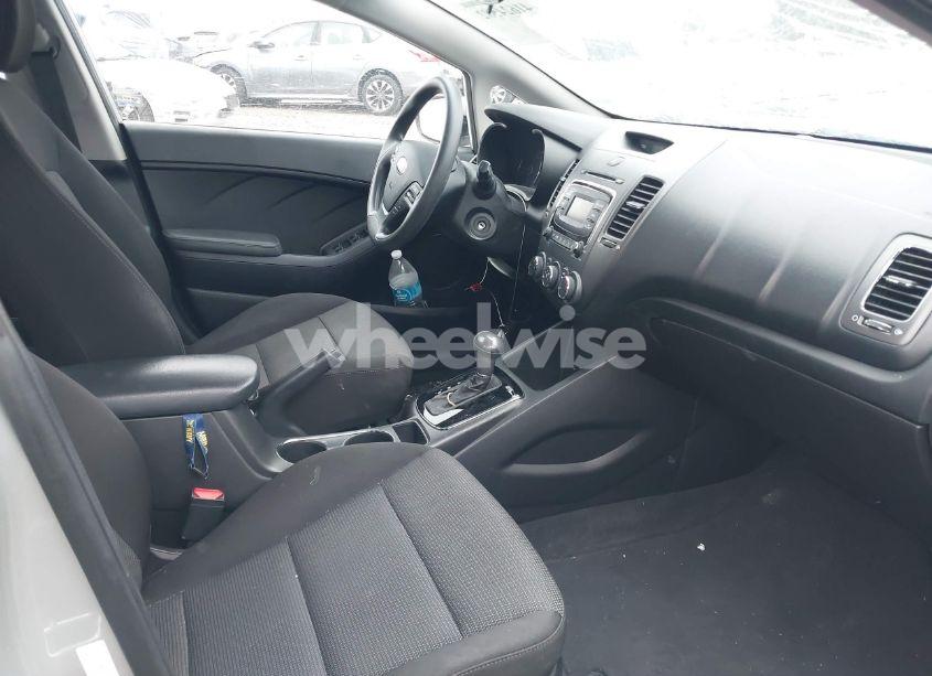 Photo 5 of 2018 Kia Forte LX (VIN 3KPFK4A76JE236717)