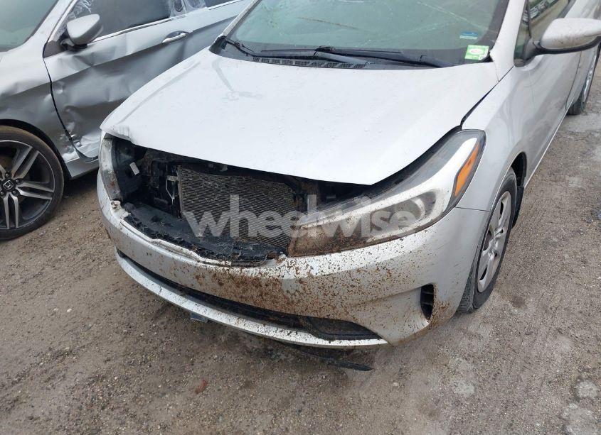 Photo 6 of 2018 Kia Forte LX (VIN 3KPFK4A76JE236717)