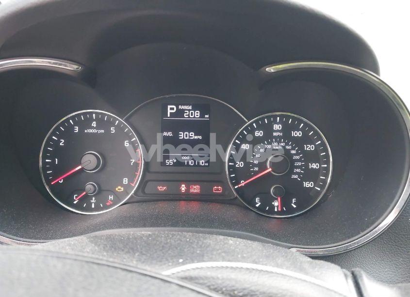 Photo 7 of 2018 Kia Forte LX (VIN 3KPFK4A76JE236717)