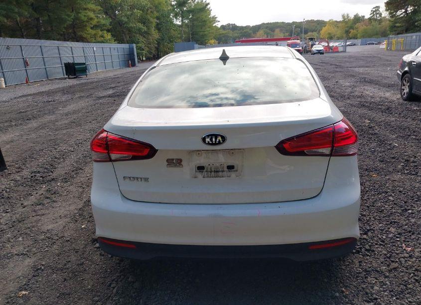 Photo 16 of 2018 Kia Forte LX (VIN 3KPFK4A76JE238340)