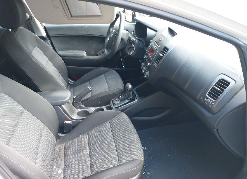 Photo 5 of 2018 Kia Forte LX (VIN 3KPFK4A76JE238340)