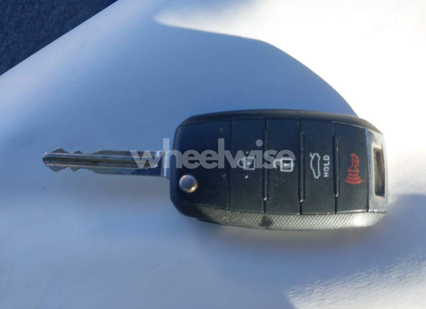 Photo 11 of 2018 Kia Forte LX (VIN 3KPFK4A76JE238418)