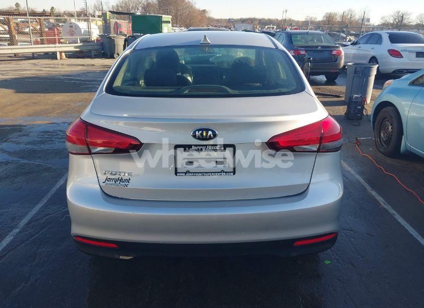 Photo 17 of 2018 Kia Forte LX (VIN 3KPFK4A76JE238418)