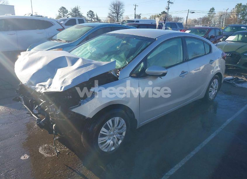 Photo 2 of 2018 Kia Forte LX (VIN 3KPFK4A76JE238418)