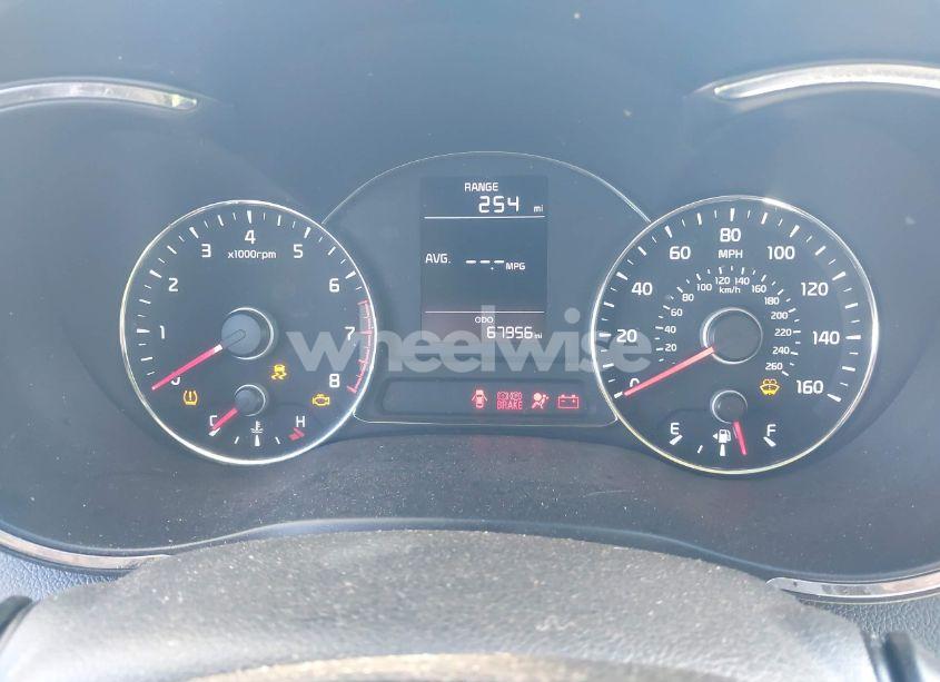 Photo 7 of 2018 Kia Forte LX (VIN 3KPFK4A76JE238418)