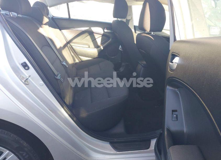 Photo 8 of 2018 Kia Forte LX (VIN 3KPFK4A76JE238418)