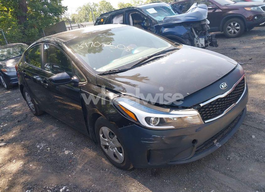 2018 Kia Forte LX (VIN 3KPFK4A76JE243182) main photo