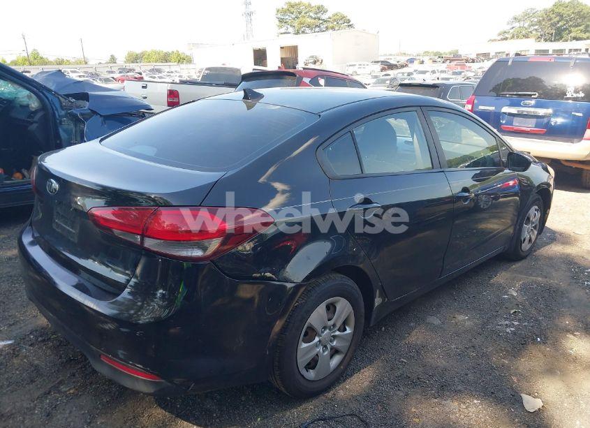 Photo 4 of 2018 Kia Forte LX (VIN 3KPFK4A76JE243182)