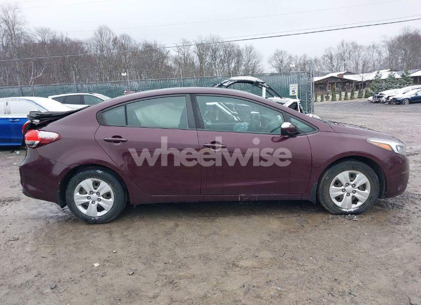 Photo 14 of 2018 Kia Forte LX (VIN 3KPFK4A76JE270334)