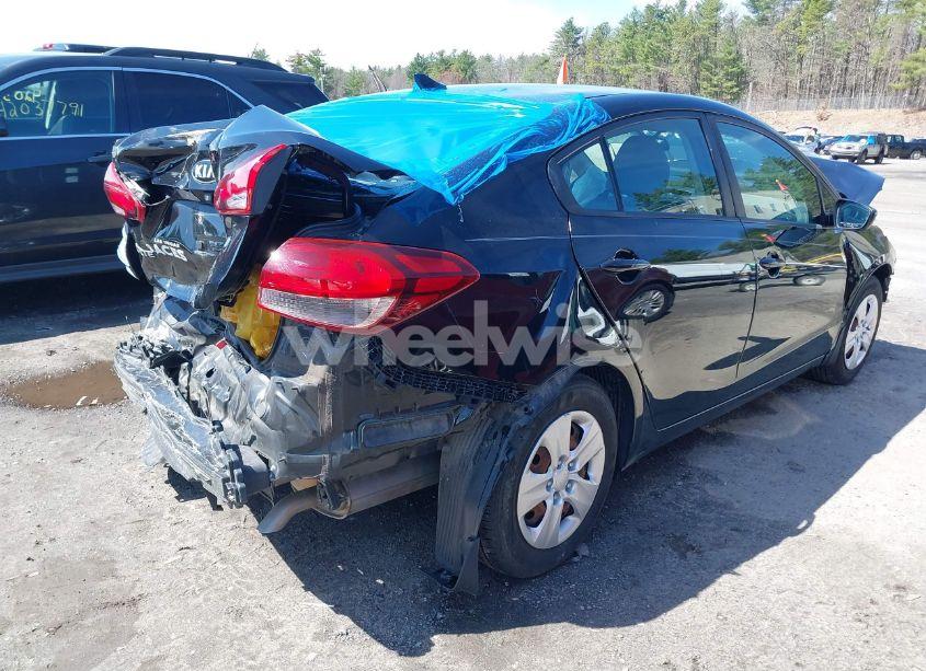 Photo 4 of 2018 Kia Forte LX (VIN 3KPFK4A76JE284654)