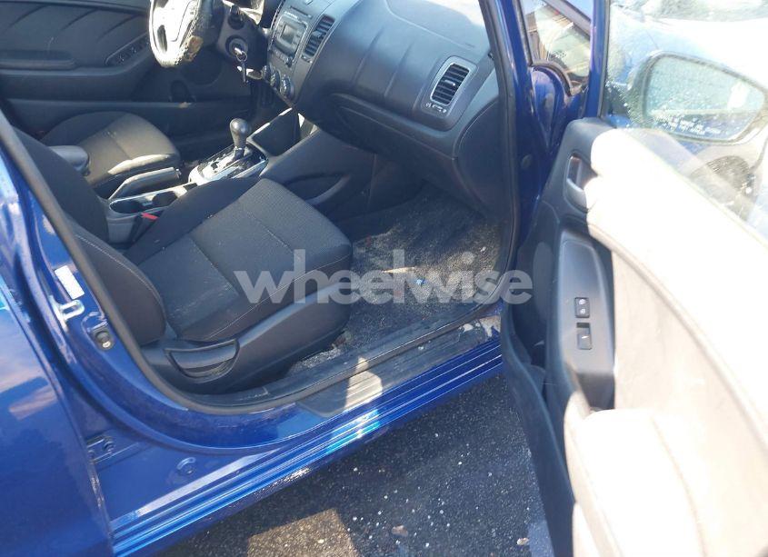 Photo 5 of 2017 Kia Forte LX (VIN 3KPFK4A77HE035886)