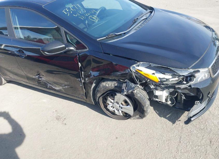 Photo 6 of 2017 Kia Forte LX (VIN 3KPFK4A77HE059203)