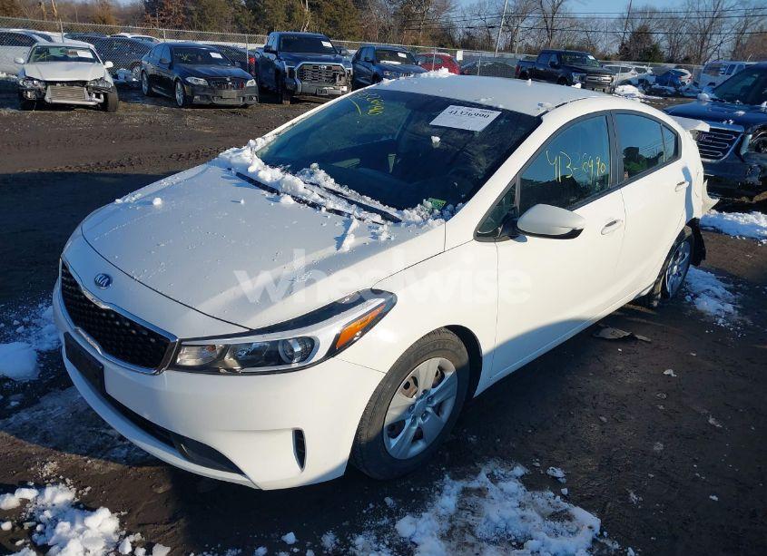 Photo 2 of 2017 Kia Forte LX (VIN 3KPFK4A77HE063302)