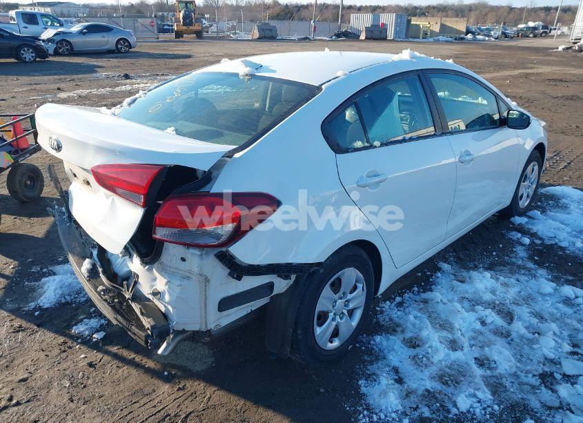 Photo 4 of 2017 Kia Forte LX (VIN 3KPFK4A77HE063302)