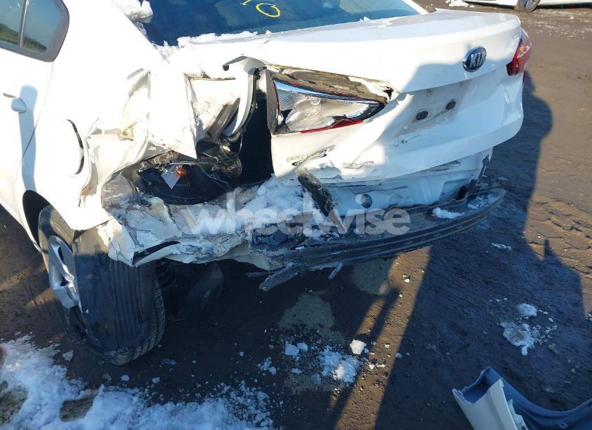 Photo 6 of 2017 Kia Forte LX (VIN 3KPFK4A77HE063302)