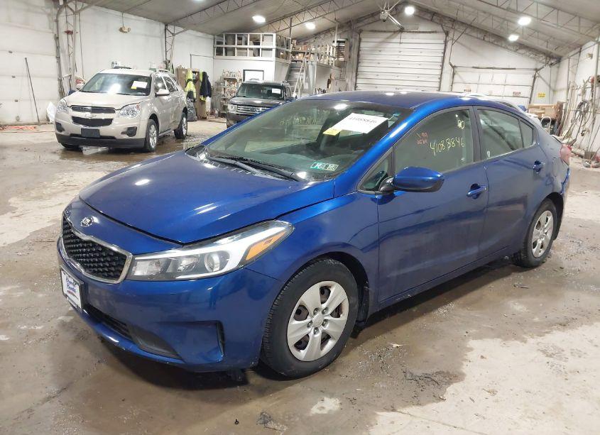 Photo 2 of 2017 Kia Forte LX (VIN 3KPFK4A77HE078110)