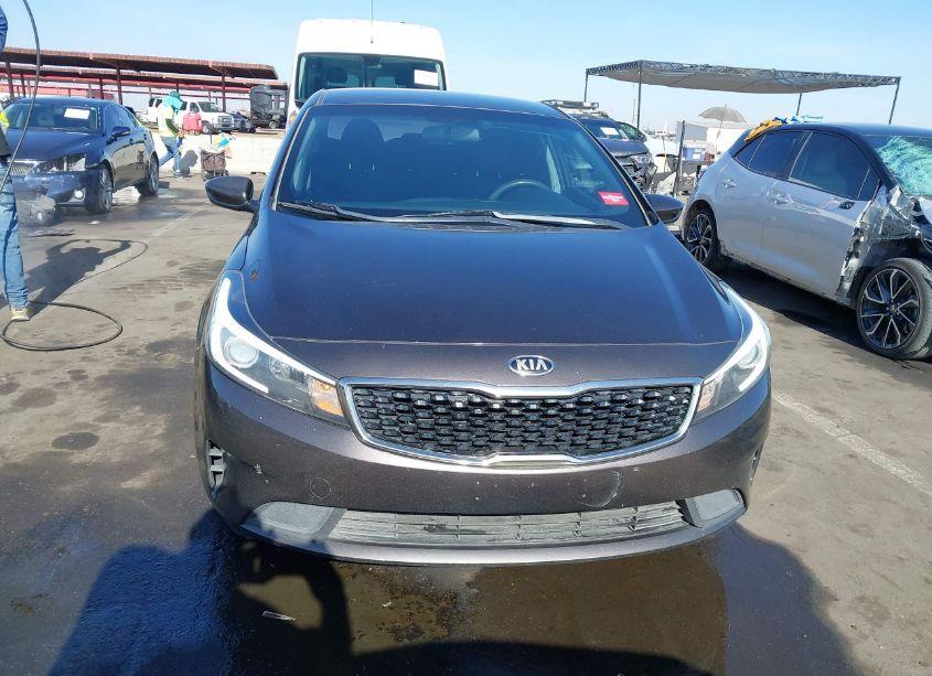 Photo 12 of 2017 Kia Forte LX (VIN 3KPFK4A77HE080617)