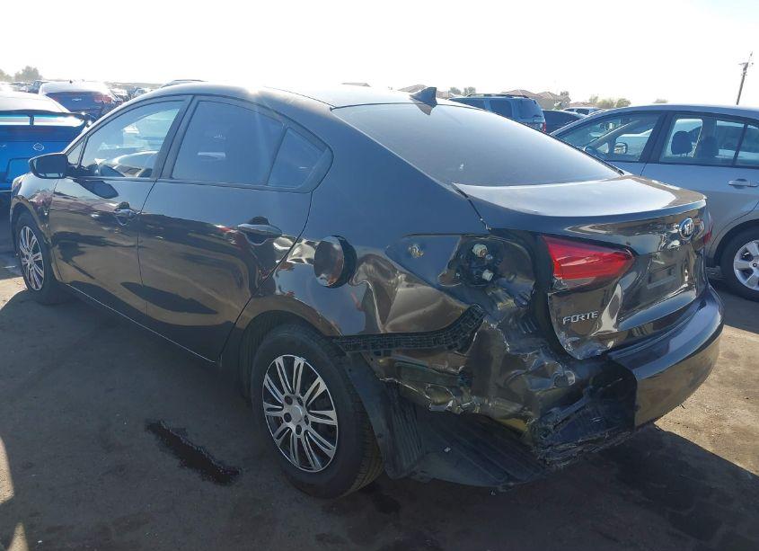 Photo 6 of 2017 Kia Forte LX (VIN 3KPFK4A77HE080617)