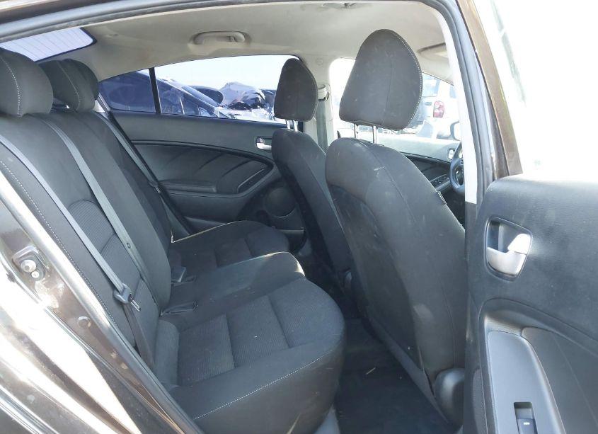 Photo 8 of 2017 Kia Forte LX (VIN 3KPFK4A77HE080617)