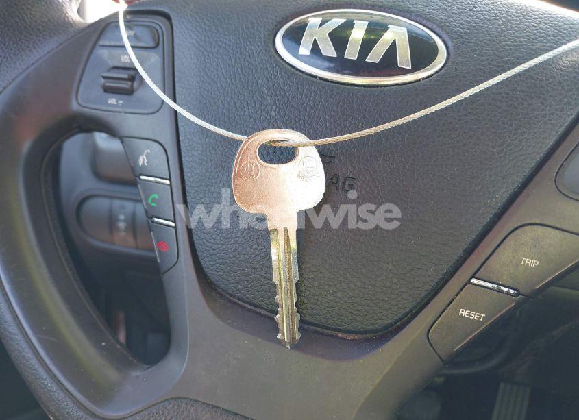 Photo 11 of 2017 Kia Forte LX (VIN 3KPFK4A77HE082478)